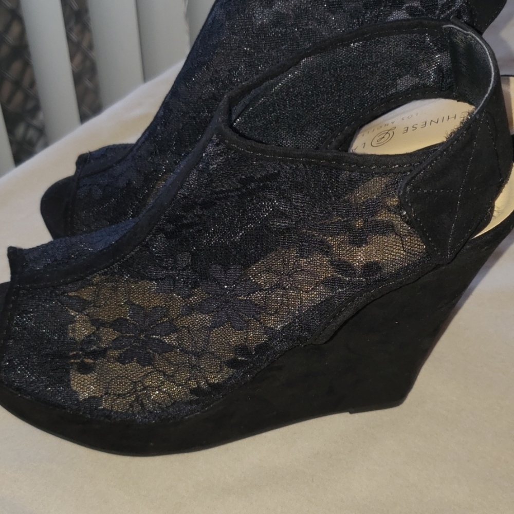CHINESE LAUNDRY WEDGES